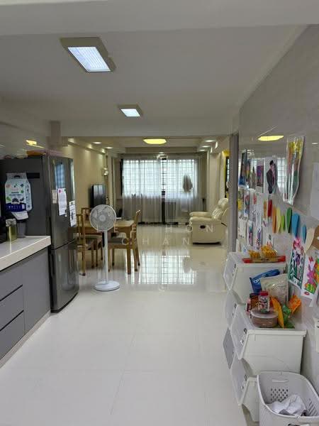 11 Upper Boon Keng Road, 11 Upper Boon Keng Road, Eunos / Geylang / Paya Lebar, 2 Bedrooms, 807 sqft, HDB Flat For Rent, by Lee Hon Chan, 500271529 - Living Room - PropertyGuru.com.sg