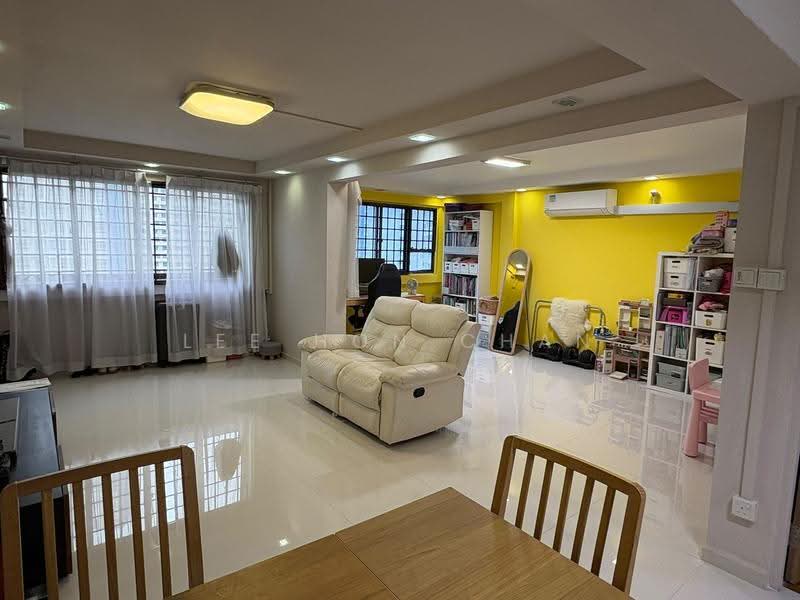 11 Upper Boon Keng Road, 11 Upper Boon Keng Road, Eunos / Geylang / Paya Lebar, 2 Bedrooms, 807 sqft, HDB Flat For Rent, by Lee Hon Chan, 500271529 - Living Room - PropertyGuru.com.sg