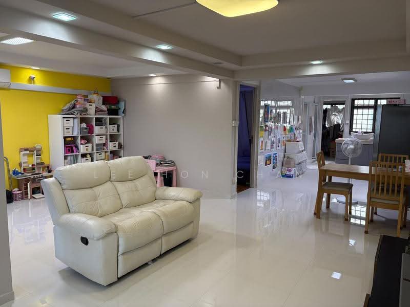 11 Upper Boon Keng Road, 11 Upper Boon Keng Road, Eunos / Geylang / Paya Lebar, 2 Bedrooms, 807 sqft, HDB Flat For Rent, by Lee Hon Chan, 500271529 - Living Room - PropertyGuru.com.sg