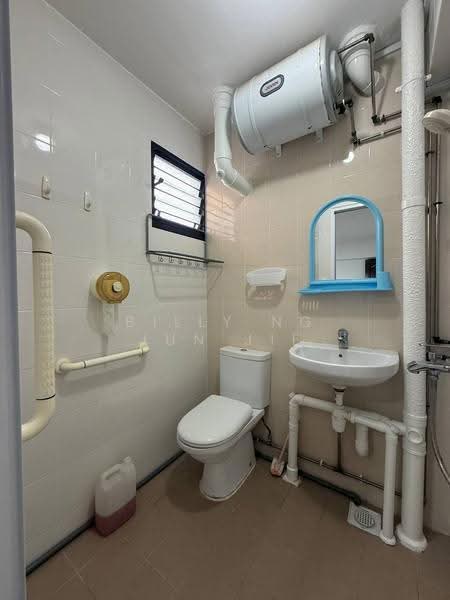 159 Tampines Street 12, 159 Tampines Street 12, Pasir Ris / Tampines, 3 Bedrooms, 980 sqft, HDB Flat For Rent, by Billy Ng Jun Jie, 500271533 - Bathroom - PropertyGuru.com.sg