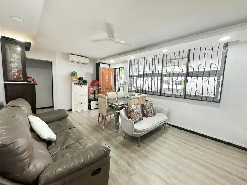 113 Bishan Street 12, 113 Bishan Street 12, Ang Mo Kio / Bishan / Thomson, 3 Bedrooms, 904 sqft, HDB Flat For Sale, by Irwin Chan, 500271539 - Living Room - PropertyGuru.com.sg