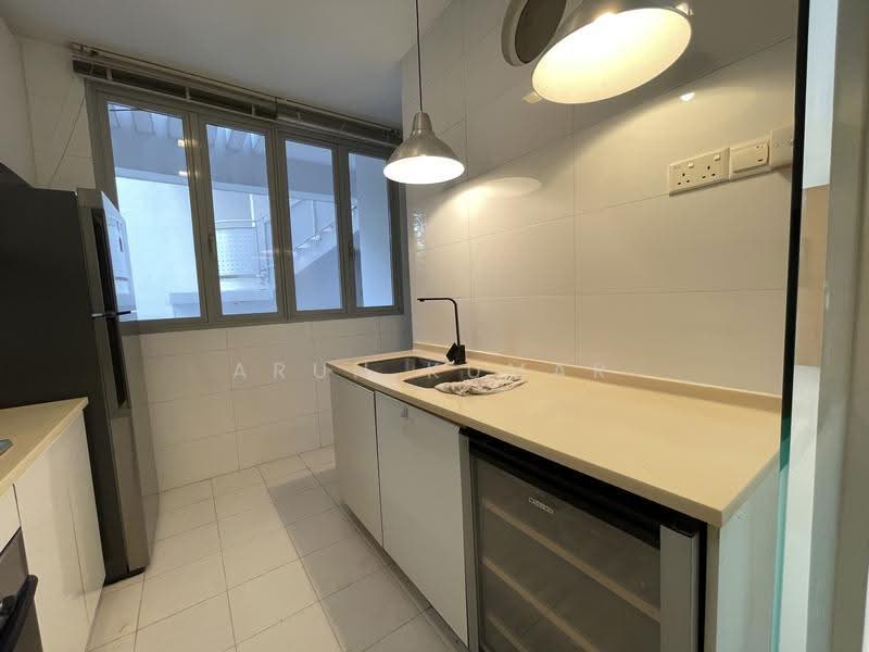 Balmoral Heights, 8 Balmoral Crescent, Tanglin / Holland / Bukit Timah, 3 Bedrooms, 1,163 sqft, Apartment For Rent, by Arun Kumar, 500271550 - Kitchen - PropertyGuru.com.sg