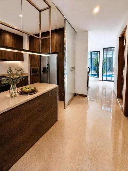 Greenwood Mews, 271 Greenwood Avenue, Newton / Novena, 5 Bedrooms, 3,100 sqft, Cluster House For Rent, by Ee Lin Ong, 500271551 - Kitchen - PropertyGuru.com.sg