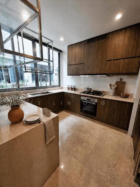 Greenwood Mews, 271 Greenwood Avenue, Newton / Novena, 5 Bedrooms, 3,100 sqft, Cluster House For Rent, by Ee Lin Ong, 500271551 - Kitchen - PropertyGuru.com.sg