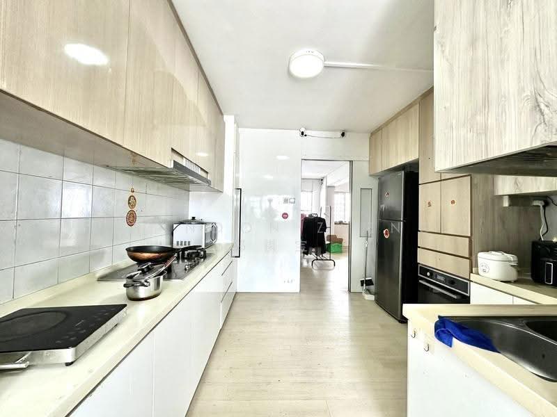 723 Jurong West Avenue 5, 723 Jurong West Avenue 5, Boon Lay / Jurong / Tuas, 3 Bedrooms, 1,119 sqft, HDB Flat For Sale, by Brandon Zheng 郑祺宝, 500271554 - Kitchen - PropertyGuru.com.sg