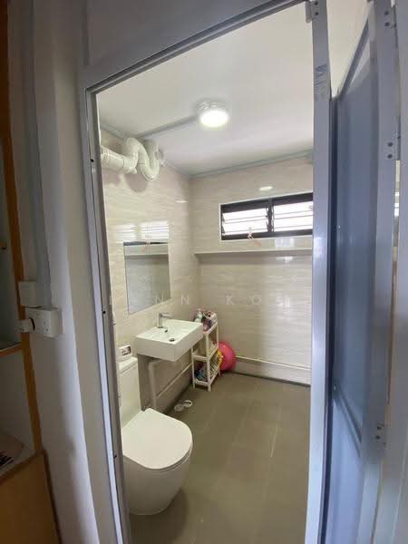 26 Chai Chee Road, 26 Chai Chee Road, Bedok / Upper East Coast, Room Rental, 197 sqft, HDB Flat For Rent, by Lynn Koh, 500271568 - Bathroom - PropertyGuru.com.sg
