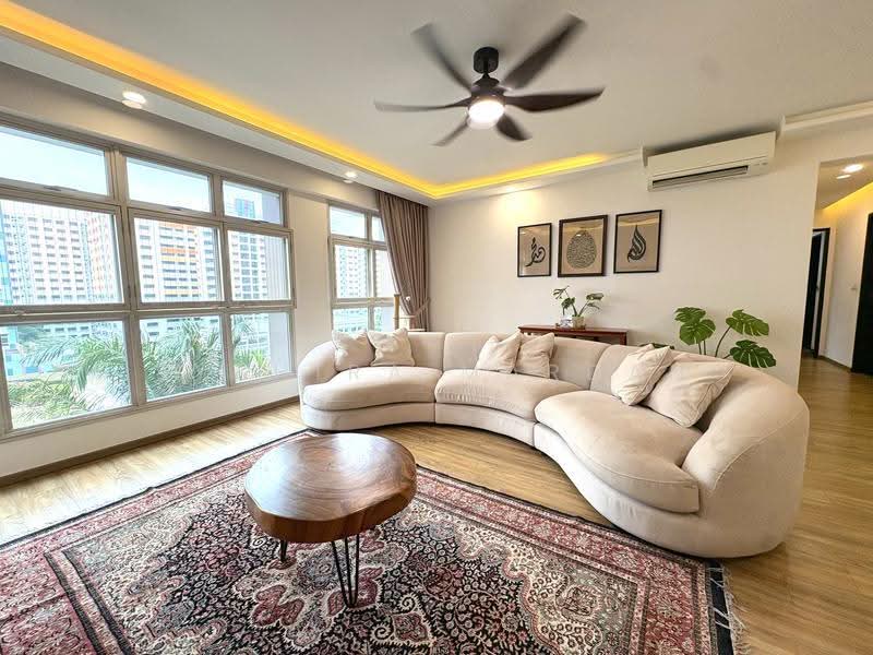 175A Corporation Tiara, 175A Yung Kuang Road, Boon Lay / Jurong / Tuas, 3 Bedrooms, 1,216 sqft, HDB Flat For Sale, by Syahira Mardan, 500271572 - Living Room - PropertyGuru.com.sg