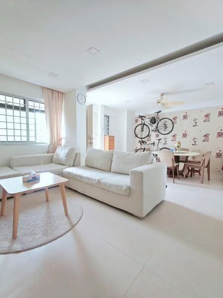 367 Tampines Street 34, 367 Tampines Street 34, Pasir Ris / Tampines, 3 Bedrooms, 1,076 sqft, HDB Flat For Sale, by Johnnie Han, 500271575 - Living Room - PropertyGuru.com.sg