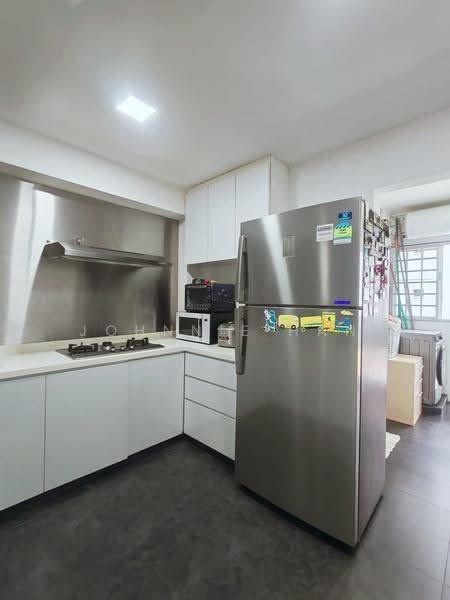 367 Tampines Street 34, 367 Tampines Street 34, Pasir Ris / Tampines, 3 Bedrooms, 1,076 sqft, HDB Flat For Sale, by Johnnie Han, 500271575 - Kitchen - PropertyGuru.com.sg
