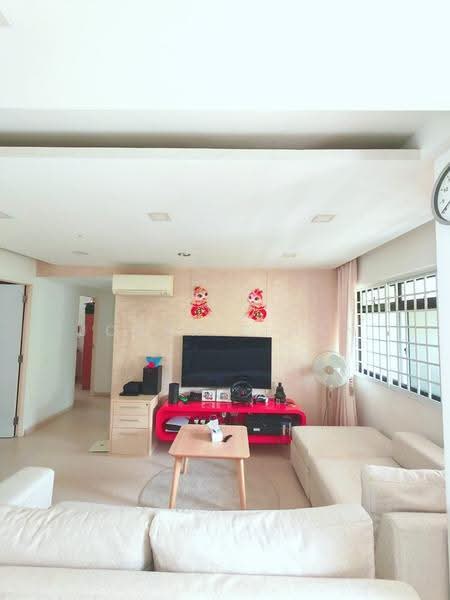 367 Tampines Street 34, 367 Tampines Street 34, Pasir Ris / Tampines, 3 Bedrooms, 1,076 sqft, HDB Flat For Sale, by Johnnie Han, 500271575 - Living Room - PropertyGuru.com.sg