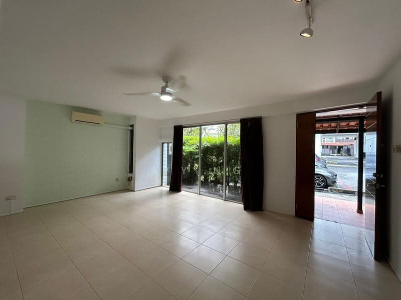 Watten Hill Condo, Watten View, Newton / Novena, 3 Bedrooms, 2,669 sqft, Condominium For Rent, by Ivy Ng, 500271585 - Living Room - PropertyGuru.com.sg