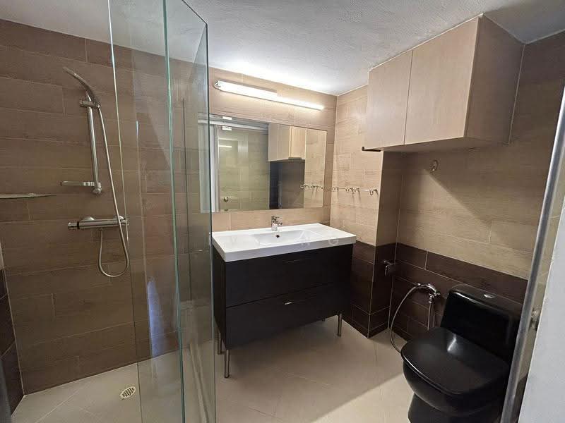 Watten Hill Condo, Watten View, Newton / Novena, 3 Bedrooms, 2,669 sqft, Condominium For Rent, by Ivy Ng, 500271585 - Bathroom - PropertyGuru.com.sg