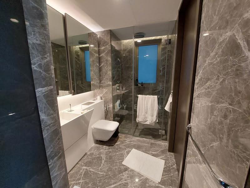 Cairnhill Nine, 15 Cairnhill Road, Orchard / River Valley, 2 Bedrooms, 743 sqft, Condominium For Rent, by Ian Yean, 500271605 - Bathroom - PropertyGuru.com.sg