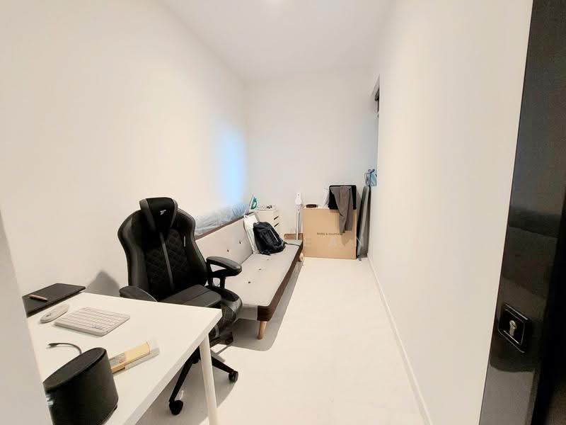 Cairnhill Nine, 15 Cairnhill Road, Orchard / River Valley, 2 Bedrooms, 743 sqft, Condominium For Rent, by Ian Yean, 500271605 - Study - PropertyGuru.com.sg
