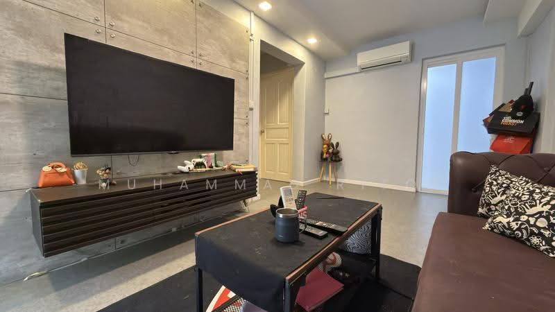 442 Ang Mo Kio Avenue 10, 442 Ang Mo Kio Avenue 10, Ang Mo Kio / Bishan / Thomson, 2 Bedrooms, 721 sqft, HDB Flat For Sale, by Muhammad Rifqi, 500271606 - Living Room - PropertyGuru.com.sg