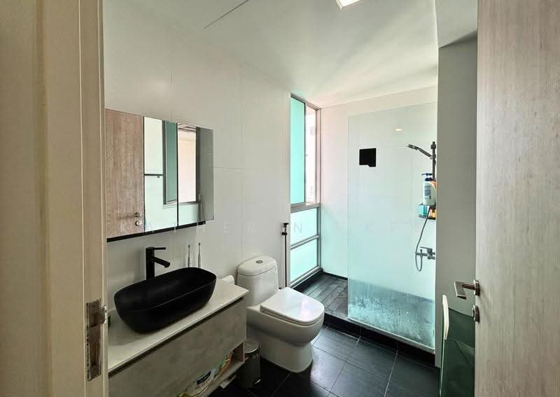 Zedge, 2 Akyab Road, Newton / Novena, 1 Bedroom, 592 sqft, Condominium For Sale, by Katherine Kee, 500271608 - Bathroom - PropertyGuru.com.sg