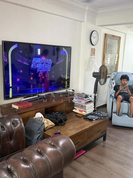 34 Marine Crescent, 34 Marine Crescent, East Coast / Marine Parade, 2 Bedrooms, 699 sqft, HDB Flat For Rent, by Zarina Majeed, 500271616 - Living Room - PropertyGuru.com.sg