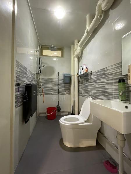 755 Woodlands Avenue 4, 755 Woodlands Avenue 4, Admiralty / Woodlands, 4 Bedrooms, 1,313 sqft, HDB Flat For Sale, by Joan Cheng 钟佳晖, 500271630 - Bathroom - PropertyGuru.com.sg