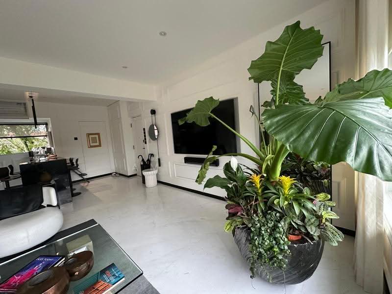 Willyn Ville, 1 Holland Avenue, Tanglin / Holland / Bukit Timah, 2 Bedrooms, 926 sqft, Condominium For Rent, by Amy Low, 500271640 - Living Room - PropertyGuru.com.sg