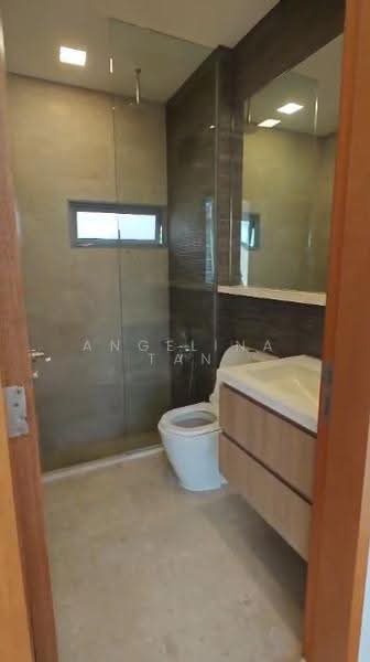 Woodhaven, 71 Woodgrove Avenue, Admiralty / Woodlands, 3 Bedrooms, 1,119 sqft, Condominium For Sale, by Angelina Tan, 500271650 - Bathroom - PropertyGuru.com.sg