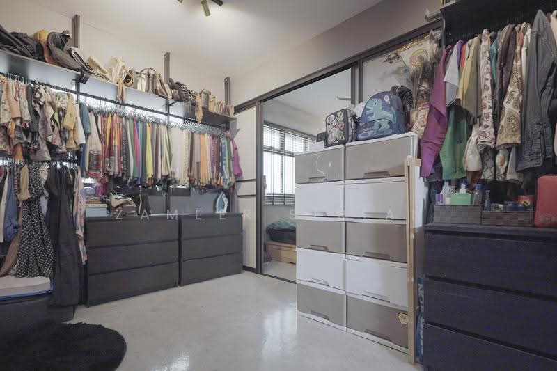302A Woodlands Street 31, 302A Woodlands Street 31, Admiralty / Woodlands, 2 Bedrooms, 721 sqft, HDB Flat For Sale, by Zameer Serlan, 500271651 - Master Room - PropertyGuru.com.sg