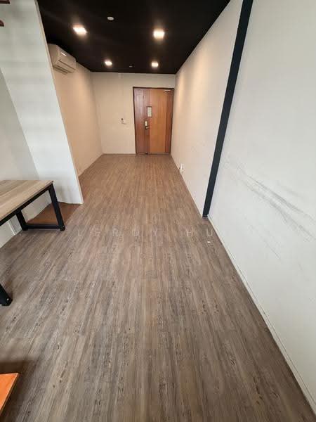 Centro Bianco, 73 Upper Paya Lebar Road, Hougang / Punggol / Sengkang, 401 sqft, Light Industrial (B1) For Rent, by Leroy Hui, 500271655 - Entrance - CommercialGuru.com.sg
