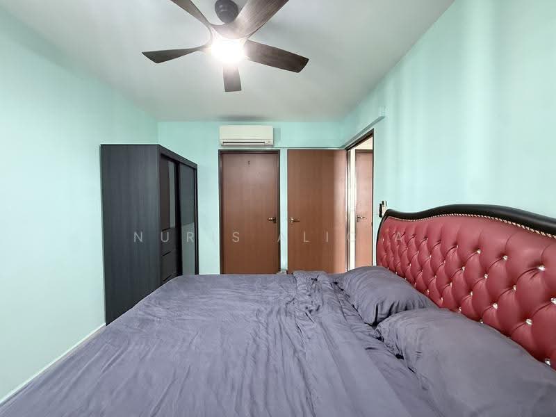 208A Punggol Place, 208A Punggol Place, Hougang / Punggol / Sengkang, 2 Bedrooms, 721 sqft, HDB Flat For Sale, by Nuris Alicia, 500271669 - Bedroom - PropertyGuru.com.sg