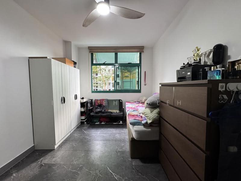 Cheap! Design and Built EA! Point Block! 3+Propose Study Layout! Bukit Panjang Segar Road!, PREMIUM DESIGN N BUILD! MOVE IN! #03 LOW FLOOR LOVERS ONLY!, 3 Bedrooms, 1,345 sqft, HDB Flat For Sale, by Ian Teh Boleh, 500271678 - Bedroom - PropertyGuru.com.sg