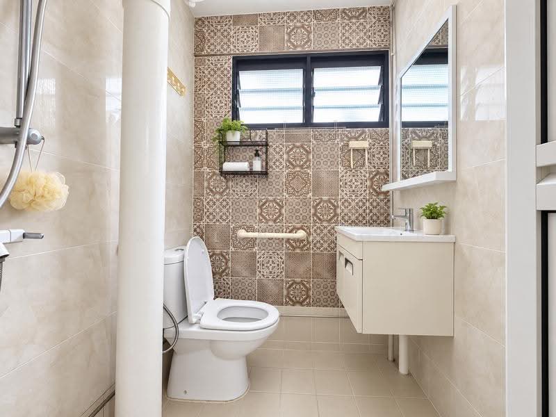 701 Hougang Avenue 2, 701 Hougang Avenue 2, Hougang / Punggol / Sengkang, 2 Bedrooms, 721 sqft, HDB Flat For Sale, by Fadzlin MNoor, 500271685 - Bathroom - PropertyGuru.com.sg