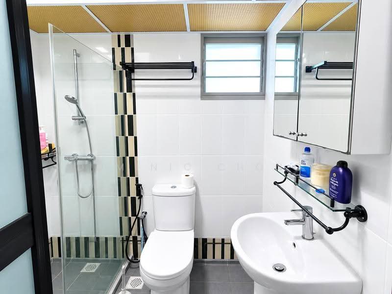 10A Bendemeer Light, 10A Bendemeer Road, Balestier / Toa Payoh, 3 Bedrooms, 1,001 sqft, HDB Flat For Rent, by Dominic Chong, 500271689 - Master Bathroom - PropertyGuru.com.sg