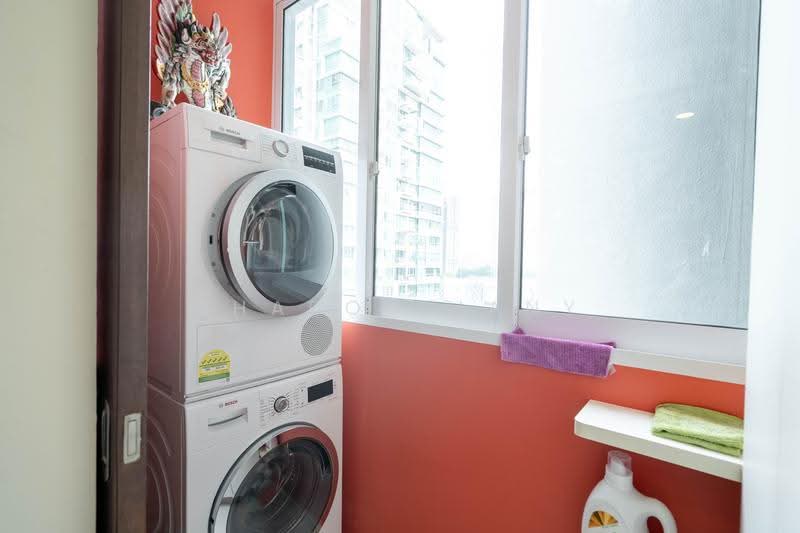 Cheapest 4 bed in District 10 with 2271 square feet, 21 Jervois Close, Tanglin / Holland / Bukit Timah, 4 Bedrooms, 2,271 sqft, Apartment For Sale, by Sharon Jany, 500271692 - Interior - PropertyGuru.com.sg
