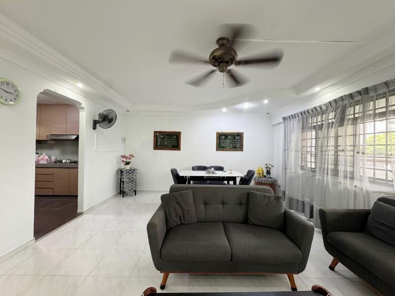 501 Woodlands Drive 14, 501 Woodlands Drive 14, Admiralty / Woodlands, 3 Bedrooms, 1,087 sqft, HDB Flat For Sale, by Risdian Isbintara, 500271702 - Living Room - PropertyGuru.com.sg