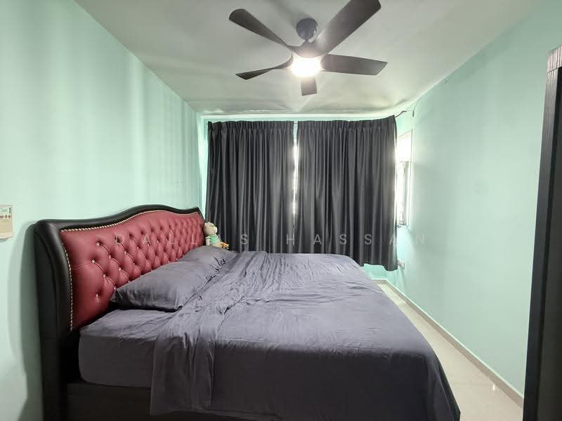 208A Punggol Place, 208A Punggol Place, Hougang / Punggol / Sengkang, 2 Bedrooms, 721 sqft, HDB Flat For Sale, by Dallas Hassan, 500271707 - Bedroom - PropertyGuru.com.sg