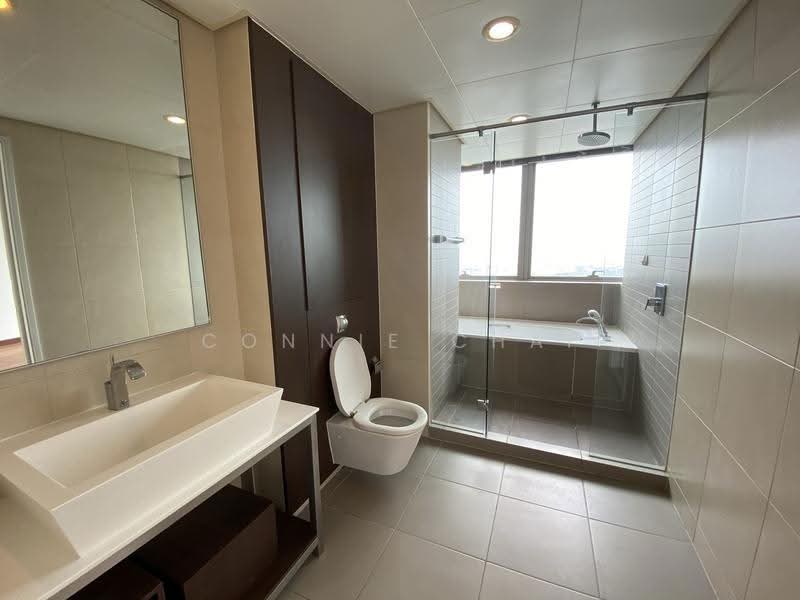 The Sail @ Marina Bay, 6 Marina Boulevard, Boat Quay / Raffles Place / Marina, 4 Bedrooms, 2,000 sqft, Condominium For Sale, by Connie Chai, 500271709 - Bathroom - PropertyGuru.com.sg