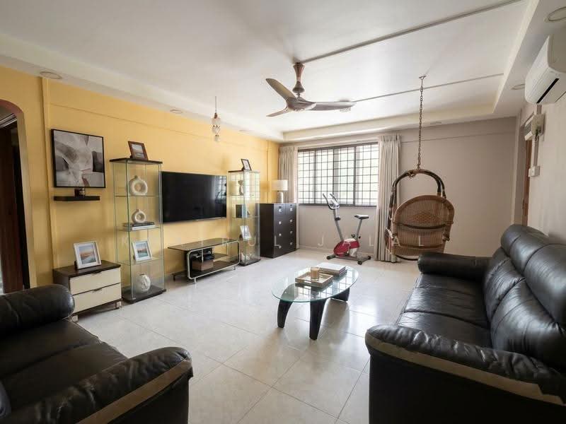 104 Aljunied Crescent, 104 Aljunied Crescent, Eunos / Geylang / Paya Lebar, 3 Bedrooms, 990 sqft, HDB Flat For Sale, by Khairul Jalal, 500271720 - Hall - PropertyGuru.com.sg
