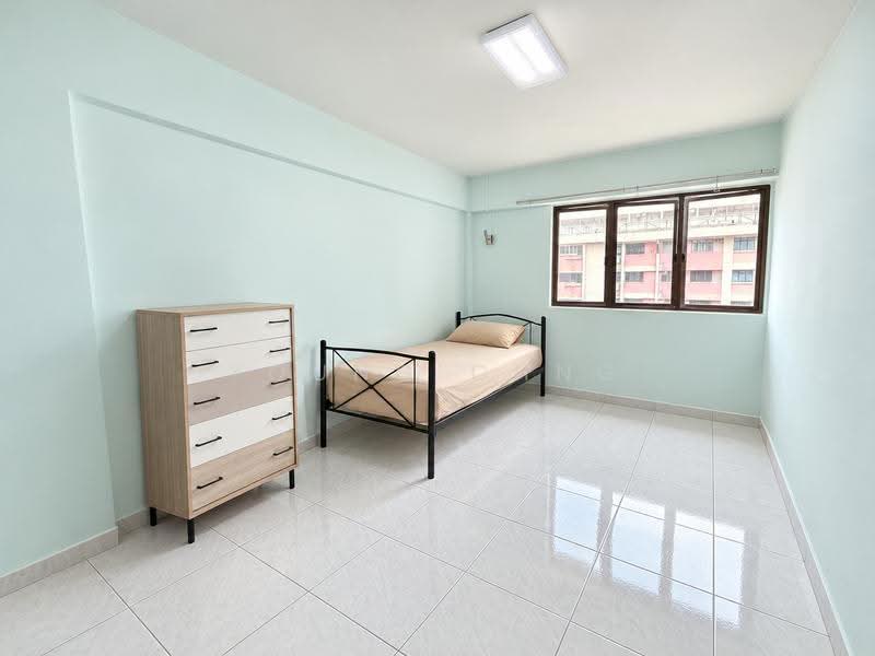 640 Ang Mo Kio Avenue 6, 640 Ang Mo Kio Avenue 6, Ang Mo Kio / Bishan / Thomson, 3 Bedrooms, 980 sqft, HDB Flat For Sale, by Young Chng, 500271724 - Bedroom - PropertyGuru.com.sg