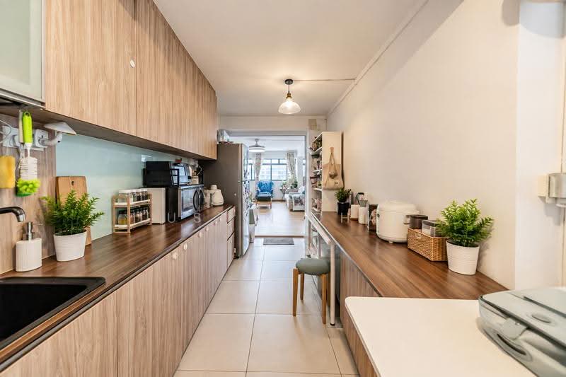 20 Holland Drive, 20 Holland Drive, Tanglin / Holland / Bukit Timah, 3 Bedrooms, 1,259 sqft, HDB Flat For Sale, by Justin Chan, 500271741 - Kitchen - PropertyGuru.com.sg