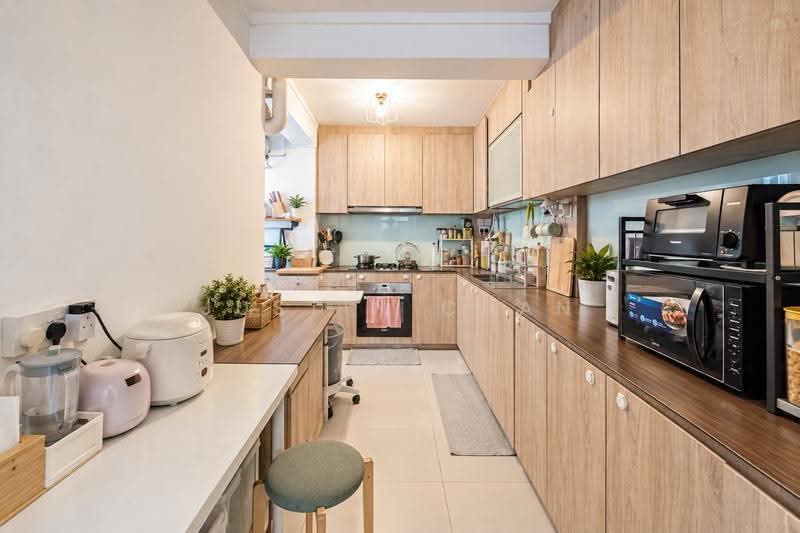 20 Holland Drive, 20 Holland Drive, Tanglin / Holland / Bukit Timah, 3 Bedrooms, 1,259 sqft, HDB Flat For Sale, by Justin Chan, 500271741 - Kitchen - PropertyGuru.com.sg
