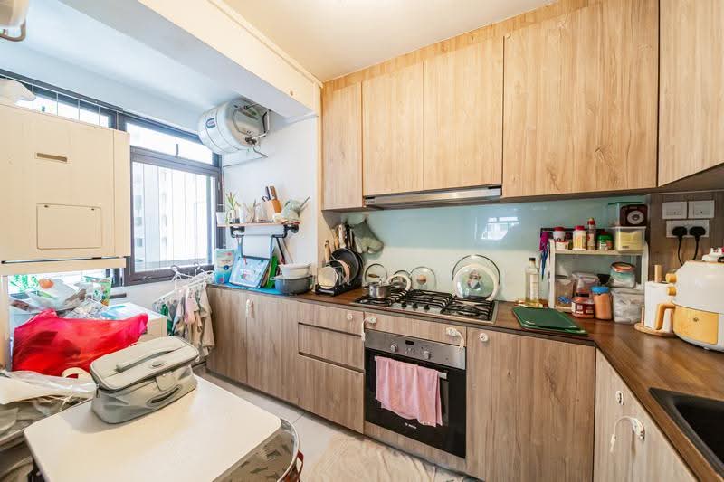 20 Holland Drive, 20 Holland Drive, Tanglin / Holland / Bukit Timah, 3 Bedrooms, 1,259 sqft, HDB Flat For Sale, by Justin Chan, 500271741 - Kitchen - PropertyGuru.com.sg