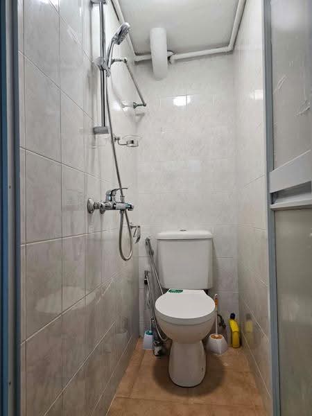 Lakeview Estate, 97A Upper Thomson Road, Ang Mo Kio / Bishan / Thomson, Room Rental, 100 sqft, Apartment For Rent, by Eric Lai, 500271744 - Bathroom - PropertyGuru.com.sg