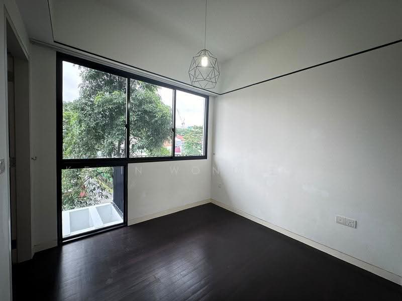 Village @ Pasir Panjang, 463 Pasir Panjang Road, Buona Vista / West Coast / Clementi New Town, 2 Bedrooms, 818 sqft, Condominium For Rent, by Kevin Wong 王奕凯, 500271751 - Master Bedroom - PropertyGuru.com.sg