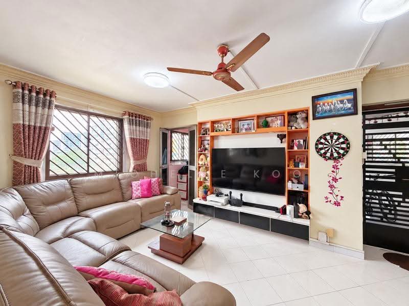 953 Jurong West Street 91, 953 Jurong West Street 91, Boon Lay / Jurong / Tuas, 3 Bedrooms, 1,184 sqft, HDB Flat For Sale, by Michelle Koo, 500271752 - Living Room - PropertyGuru.com.sg