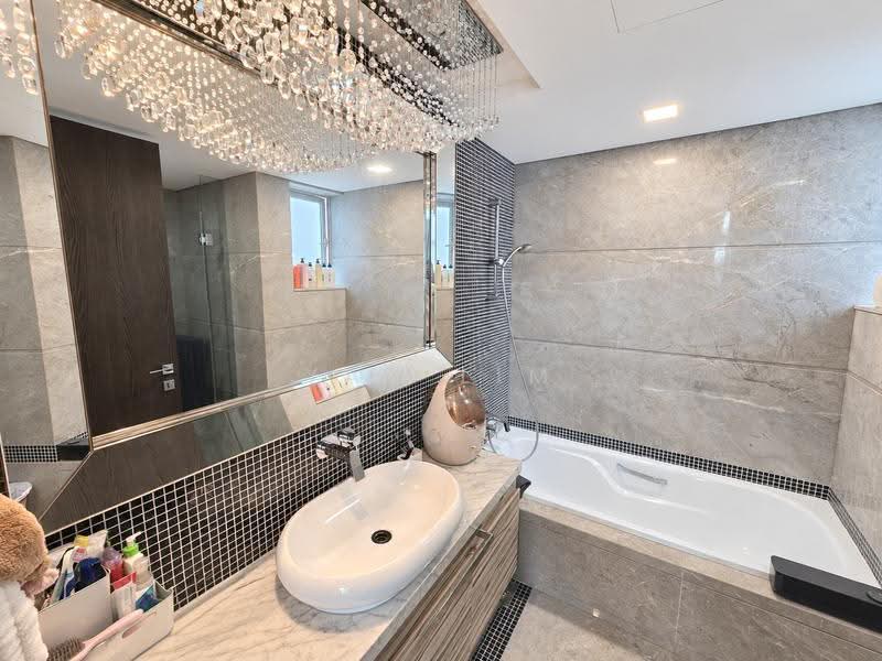 The Vision, 73 West Coast Crescent, Buona Vista / West Coast / Clementi New Town, 4 Bedrooms, 1,604 sqft, Condominium For Sale, by Yan Lim, 500271758 - Bathroom - PropertyGuru.com.sg