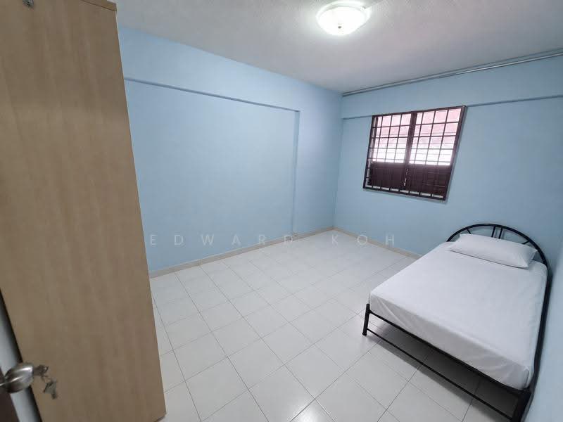 248 Hougang Avenue 3, 248 Hougang Avenue 3, Hougang / Punggol / Sengkang, 2 Bedrooms, 721 sqft, HDB Flat For Sale, by Edward Koh, 500271761 - Bedroom - PropertyGuru.com.sg