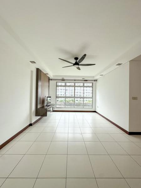615A Edgefield Plains, 615A Edgefield Plains, Hougang / Punggol / Sengkang, 3 Bedrooms, 990 sqft, HDB Flat For Sale, by Fadhil Jabbar, 500271767 - Living Room - PropertyGuru.com.sg