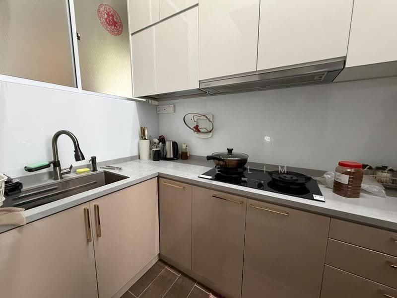 Hillsgrove, 5 Hillside Drive, Hougang / Punggol / Sengkang, Room Rental, 150 sqft, Semi-Detached House For Rent, by Pristine Lim, 500271768 - Kitchen - PropertyGuru.com.sg