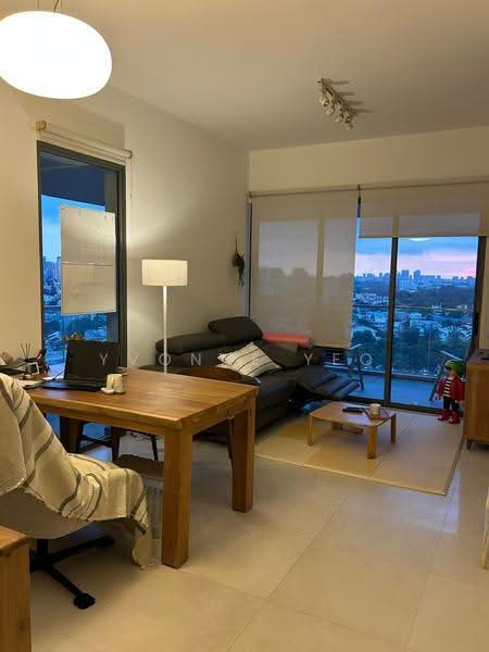iResidences, 20 Irrawaddy Road, Balestier / Toa Payoh, 2 Bedrooms, 1,066 sqft, Condominium For Rent, by YvoNne Yeo, 500271770 - Living Room - PropertyGuru.com.sg