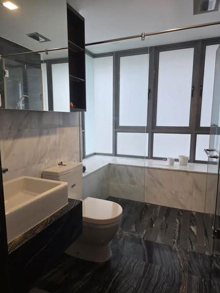 iResidences, 20 Irrawaddy Road, Balestier / Toa Payoh, 2 Bedrooms, 1,066 sqft, Condominium For Rent, by YvoNne Yeo, 500271770 - Bathroom - PropertyGuru.com.sg