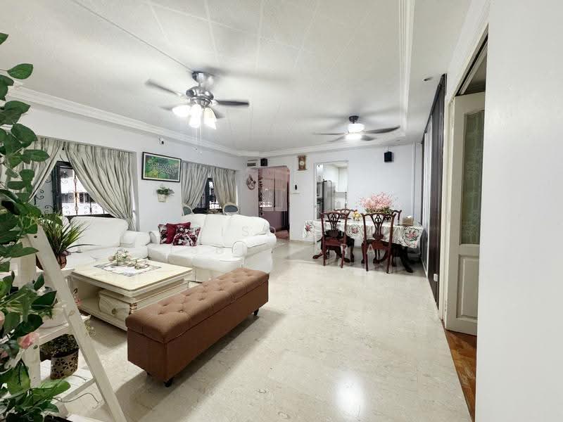 166 Gangsa Road, 166 Gangsa Road, Dairy Farm / Bukit Panjang / Choa Chu Kang, 4 Bedrooms, 1,313 sqft, HDB Flat For Sale, by Risdian Isbintara, 500271776 - Living Room - PropertyGuru.com.sg