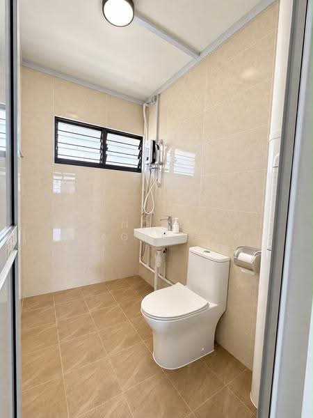 864 Woodlands Street 83, 864 Woodlands Street 83, Admiralty / Woodlands, 3 Bedrooms, 1,389 sqft, HDB Flat For Rent, by Noel DRAGON Tan, 500271782 - Bathroom - PropertyGuru.com.sg